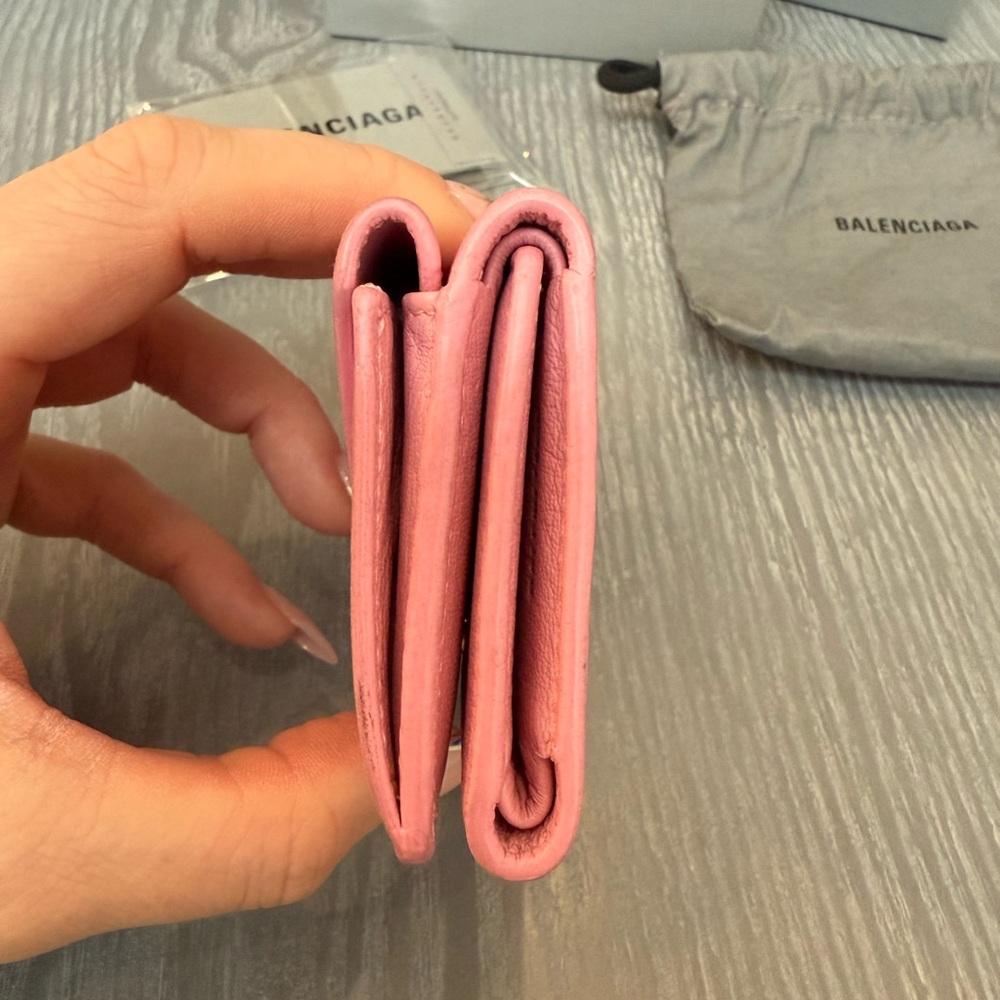 BALENCIAGA Pink Papier Leather Compact Wallet — full inclusion - Picture 7 of 10